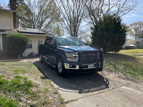 Used 2019 Ford F150 XLT image 2