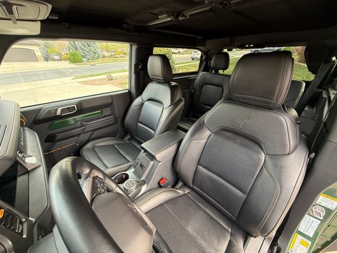 Used 2024 Ford Bronco Badlands w/ Sasquatch Package AWD/4WD image 15