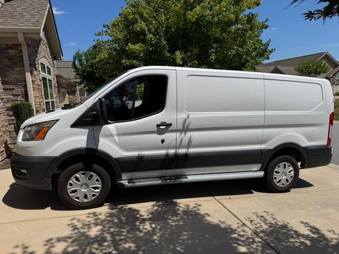 Used 2022 Ford Transit 250 Low Roof w/ Exterior Upgrade Package RWD image 2