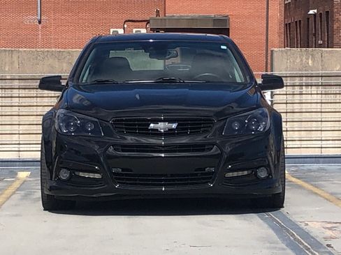 Used 2015 Chevrolet SS RWD image 4