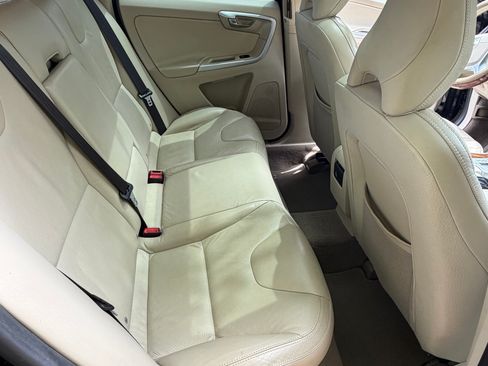 Used 2012 Volvo XC60 3.2 FWD image 10