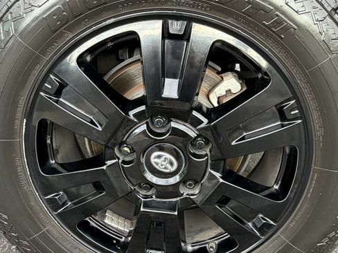 Used 2021 Toyota Sequoia TRD Sport AWD/4WD image 10