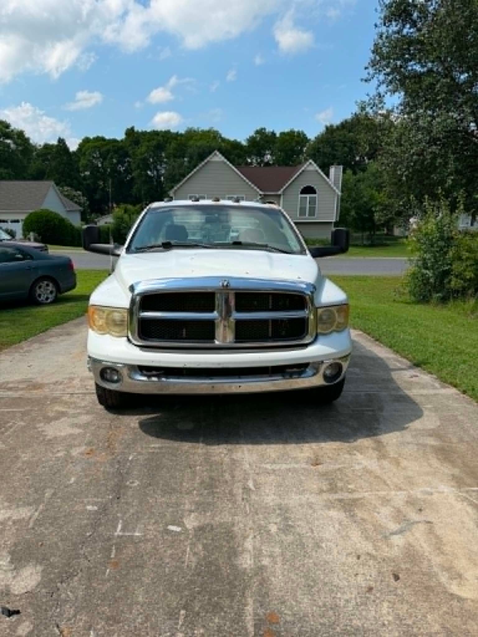 Used 2004 Dodge Ram 3500 Truck SLT w/ Trailer Tow Group RWD image 1