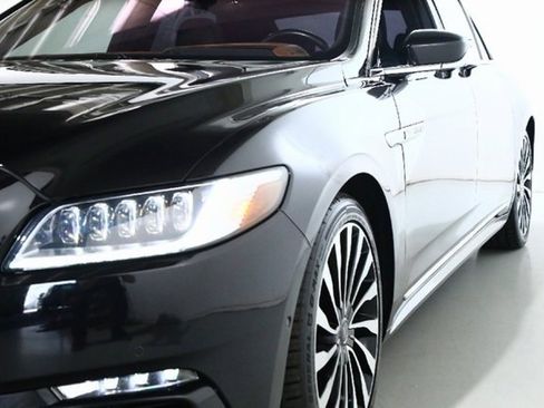 Used 2020 Lincoln Continental Black Label w/ Rear Seat Amenities Package image 6