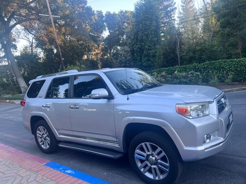 Used 2010 Toyota 4Runner Limited image 8