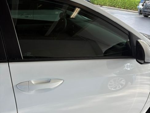 Used 2019 Toyota Corolla LE FWD image 24