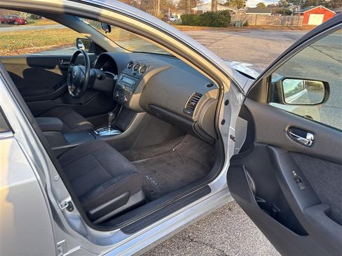Used 2012 Nissan Altima 2.5 S image 12