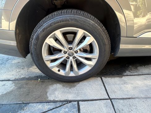 Used 2017 Audi Q7 3.0T Premium Plus w/ Premium Plus Package image 8