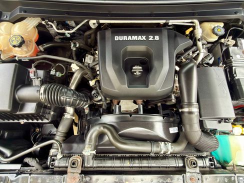 Used 2016 Chevrolet Colorado LT w/ LT Convenience Package RWD image 11