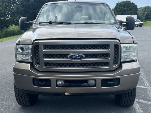 Used 2005 Ford Excursion Eddie Bauer image 1