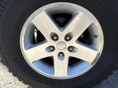 Used 2009 Jeep Wrangler Rubicon w/ PWR Convenience Group image 15