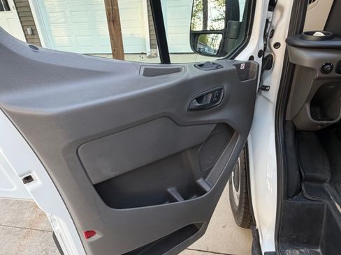 Used 2020 Ford Transit 250 Medium Roof RWD image 22