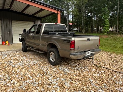 Used 2002 Ford F250 4x4 SuperCab Super Duty image 8