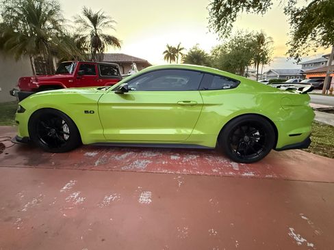 Used 2020 Ford Mustang GT image 4