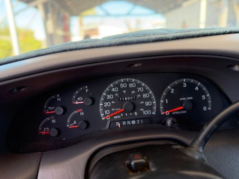 Used 1998 Ford F150 Short Bed image 11