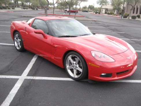 Used 2007 Chevrolet Corvette Coupe w/ Performance Package image 6