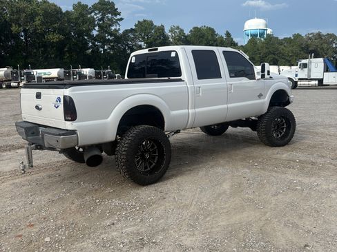 Used 2014 Ford F250 Lariat w/ Lariat Ultimate Package image 8