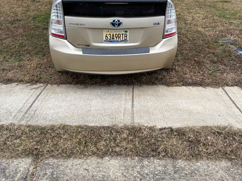 Used 2011 Toyota Prius Five image 5