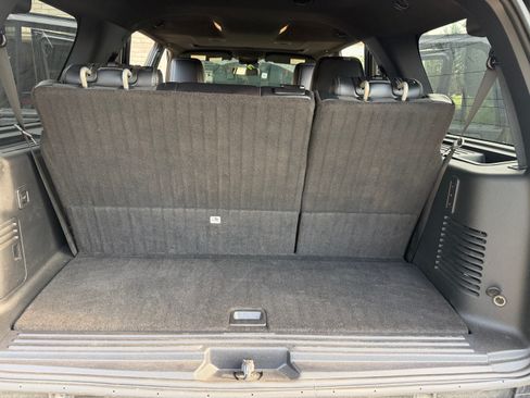 Used 2017 Ford Expedition Platinum AWD/4WD image 25