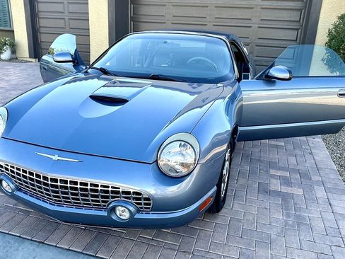 Used 2005 Ford Thunderbird Deluxe image 17