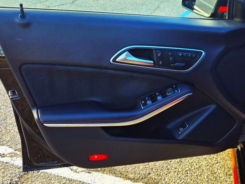 Used 2015 Mercedes-Benz CLA 250 4MATIC image 13