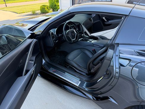 Used 2017 Chevrolet Corvette Z06 RWD image 5