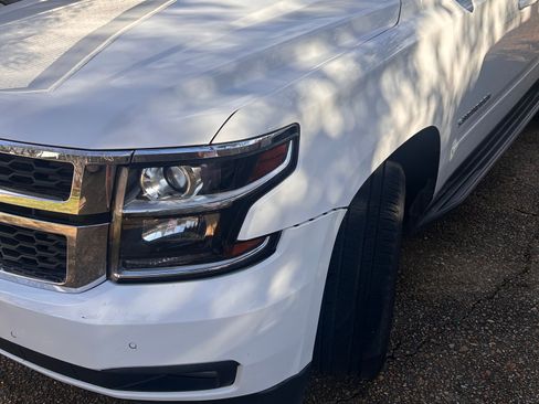 Used 2017 Chevrolet Suburban LT w/ Luxury Package image 10