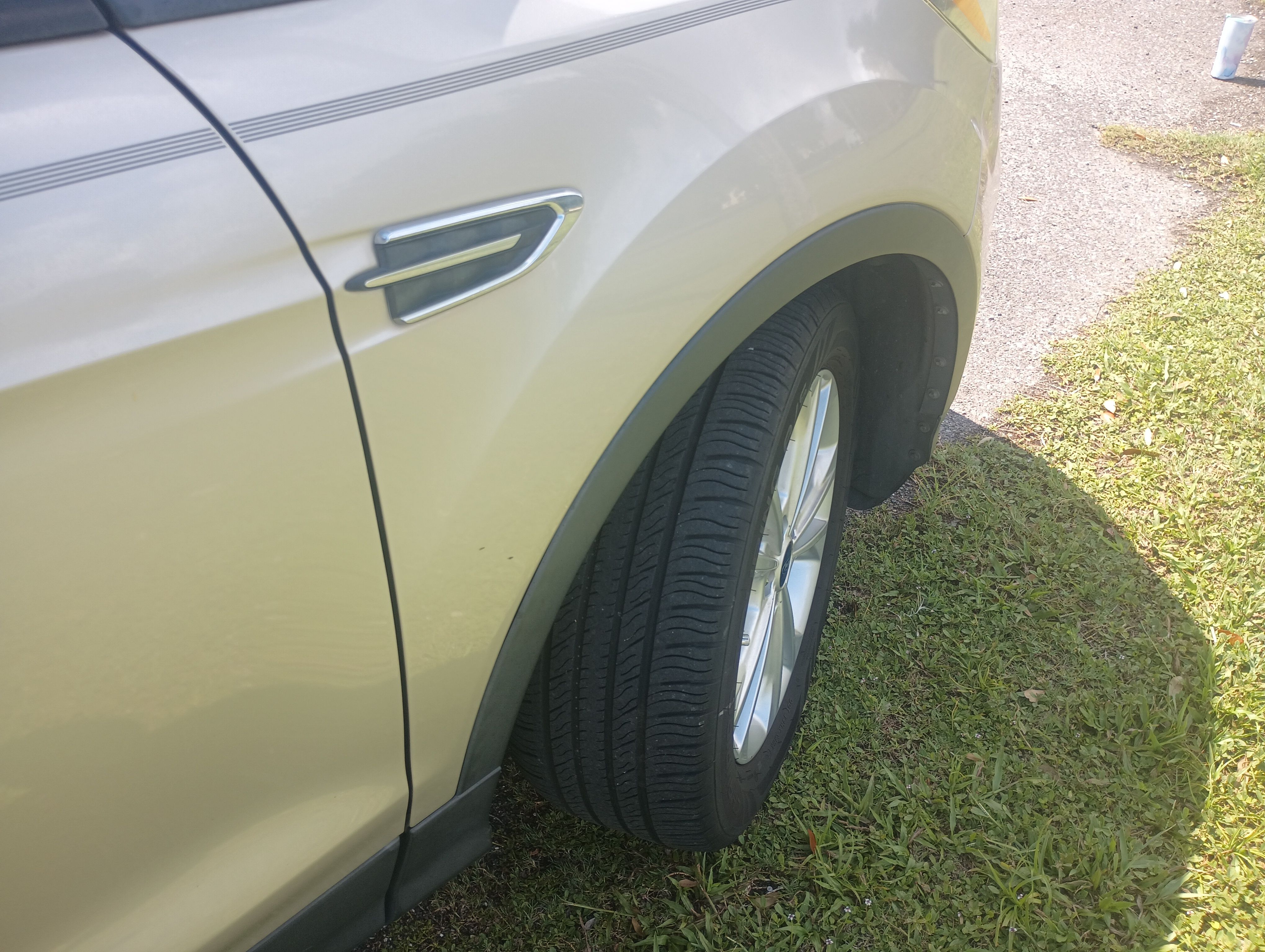 Used 2017 Ford Escape SE FWD image 15