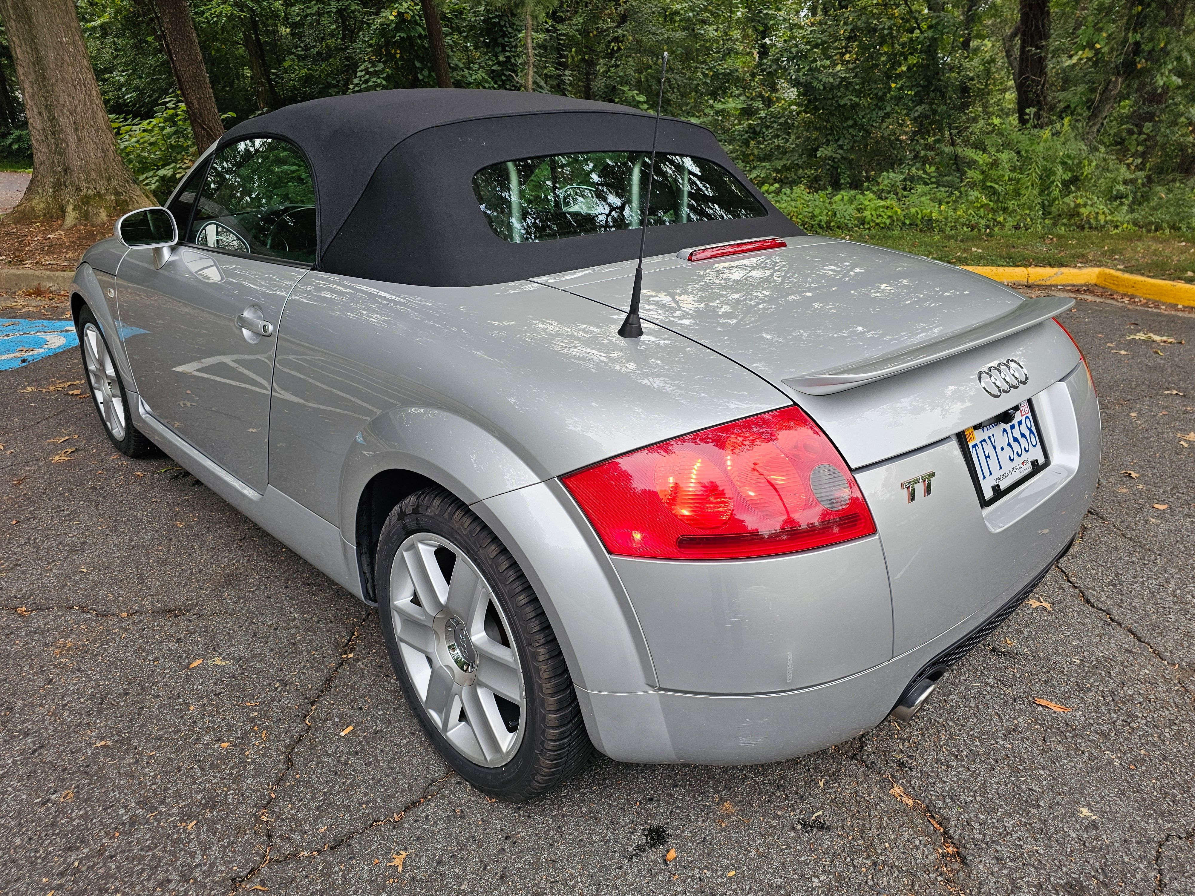 Used 2006 Audi TT 1.8T FWD image 8