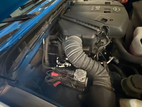 Used 2007 Toyota FJ Cruiser 4WD image 13