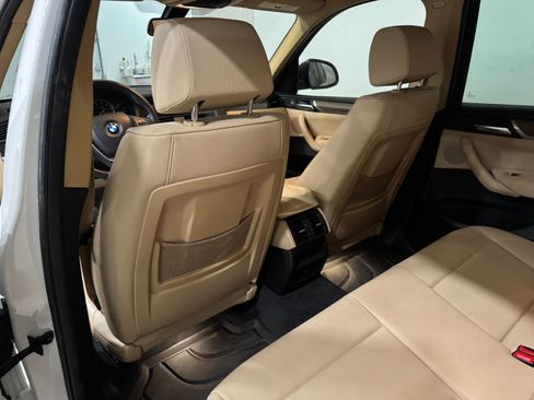 Used 2017 BMW X3 sDrive28i image 10