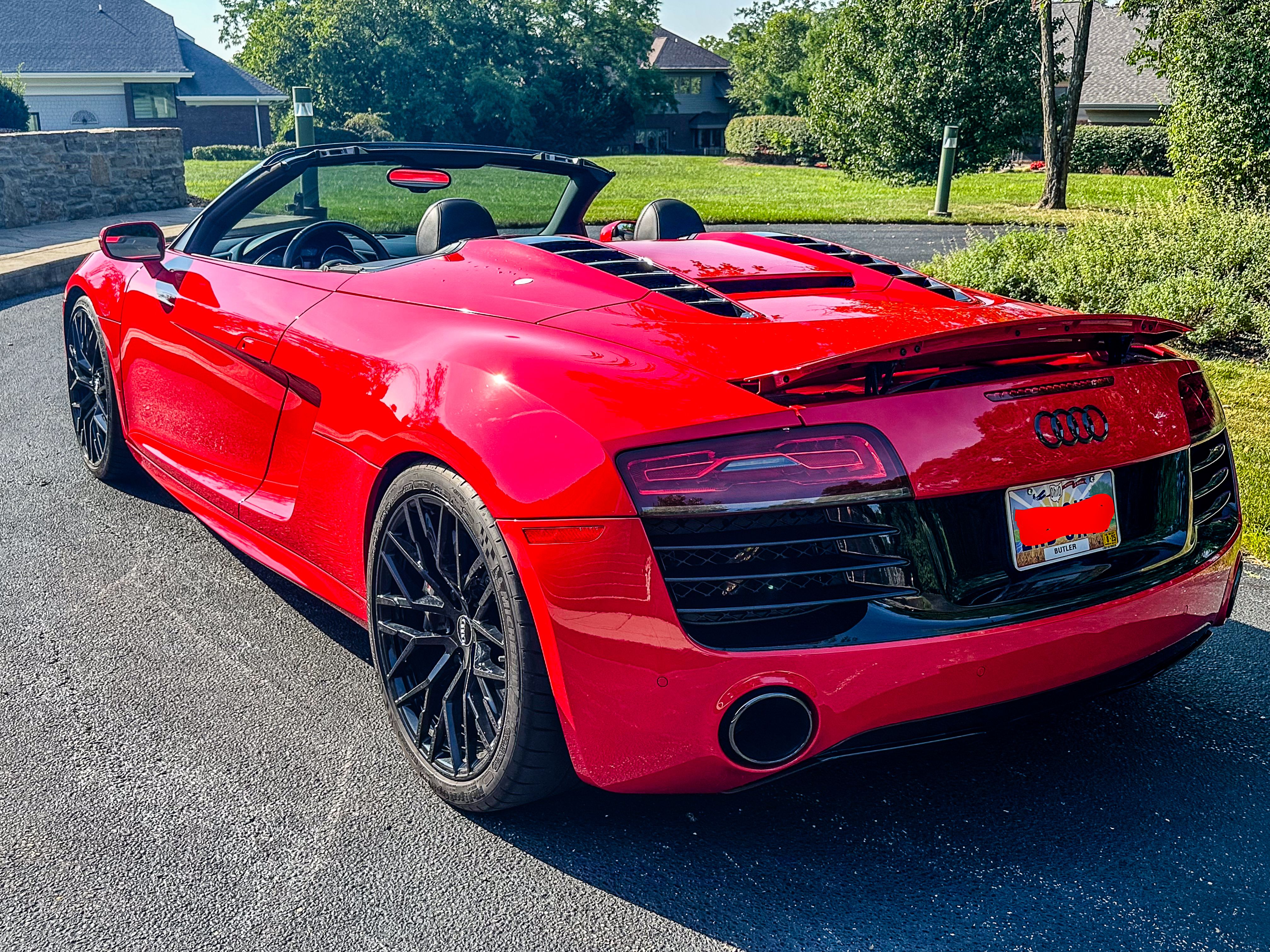 Used 2014 Audi R8 V10 w/ Ceramic Brake Package AWD/4WD image 4