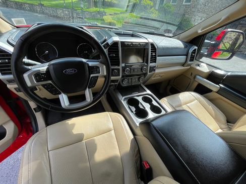 Used 2020 Ford F350 Lariat w/ Lariat Value Package AWD/4WD image 11