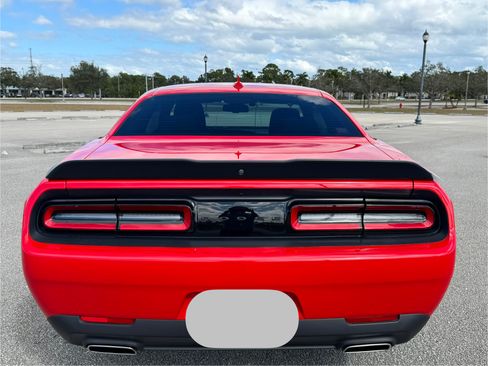 Used 2020 Dodge Challenger SXT w/ Blacktop Package image 8