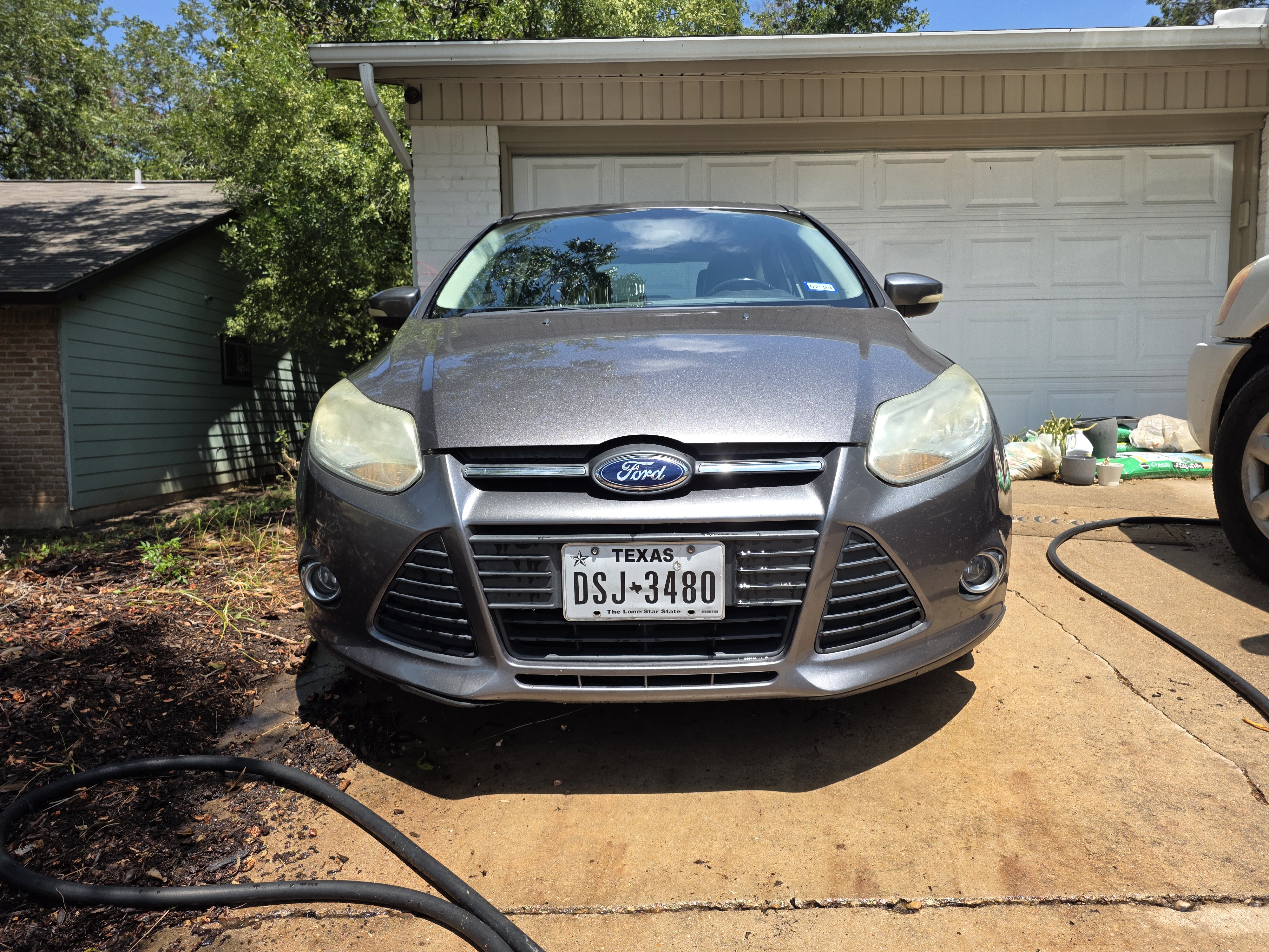 Used 2013 Ford Focus SE FWD image 2