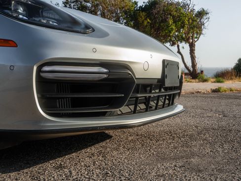 Used 2019 Porsche Panamera GTS AWD/4WD image 11