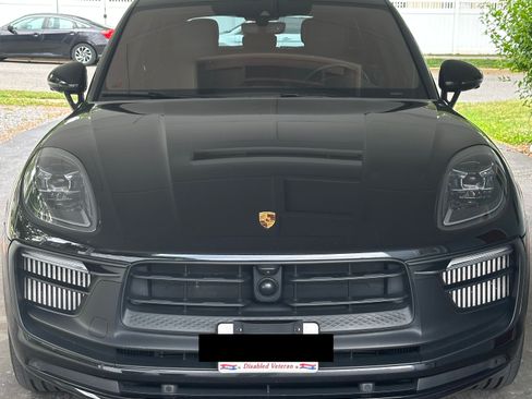 Used 2022 Porsche Macan GTS AWD/4WD image 1