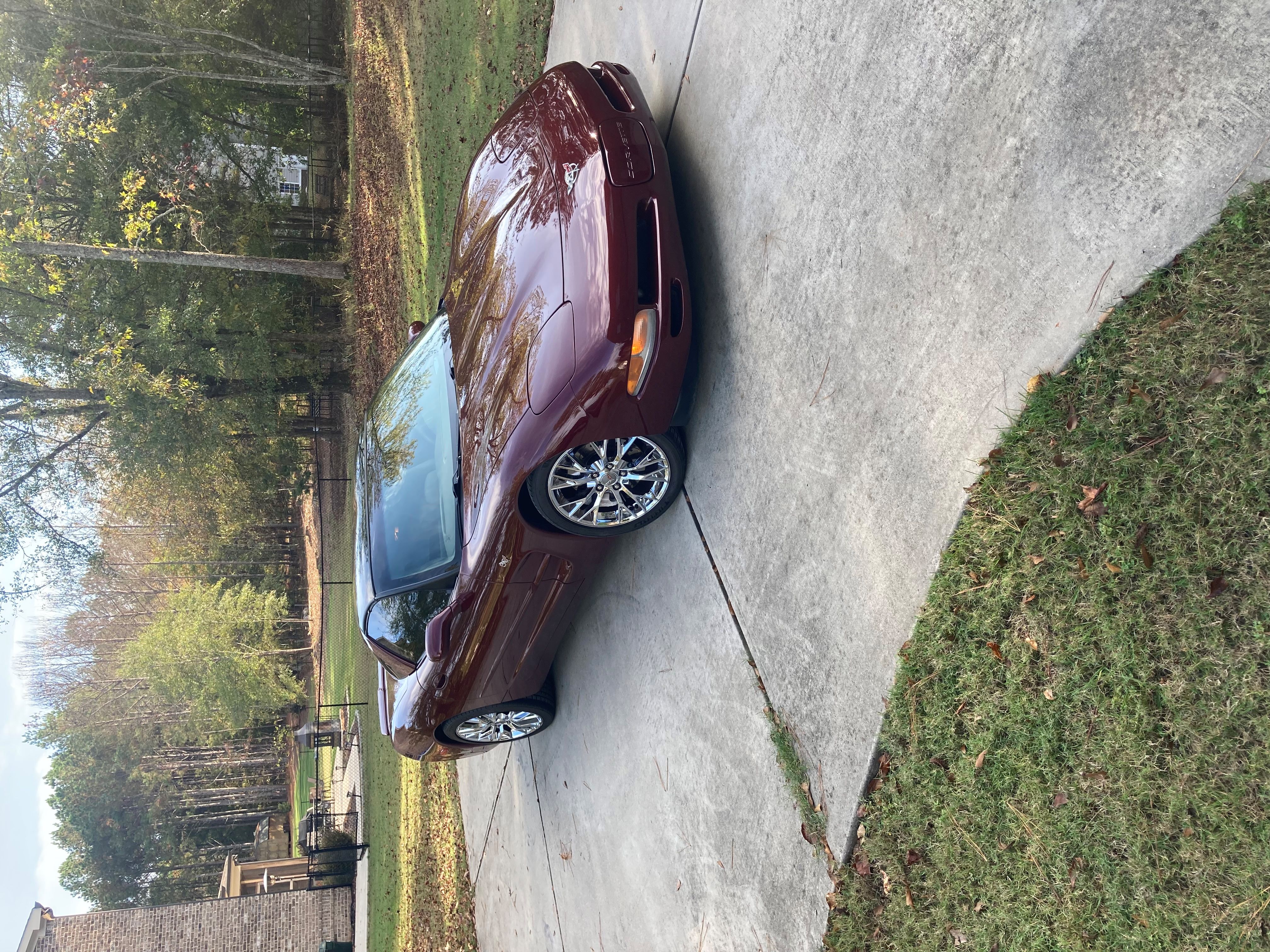 Used 2003 Chevrolet Corvette Coupe w/ Preferred Equipment Group RWD image 2