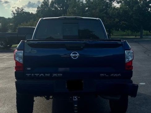 Used 2017 Nissan Titan SL AWD/4WD image 6