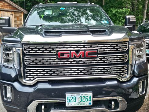 Used 2023 GMC Sierra 2500 Denali w/ Denali Ultimate Package image 9