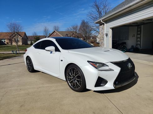 Used 2017 Lexus RC F w/ Performance Package image 2