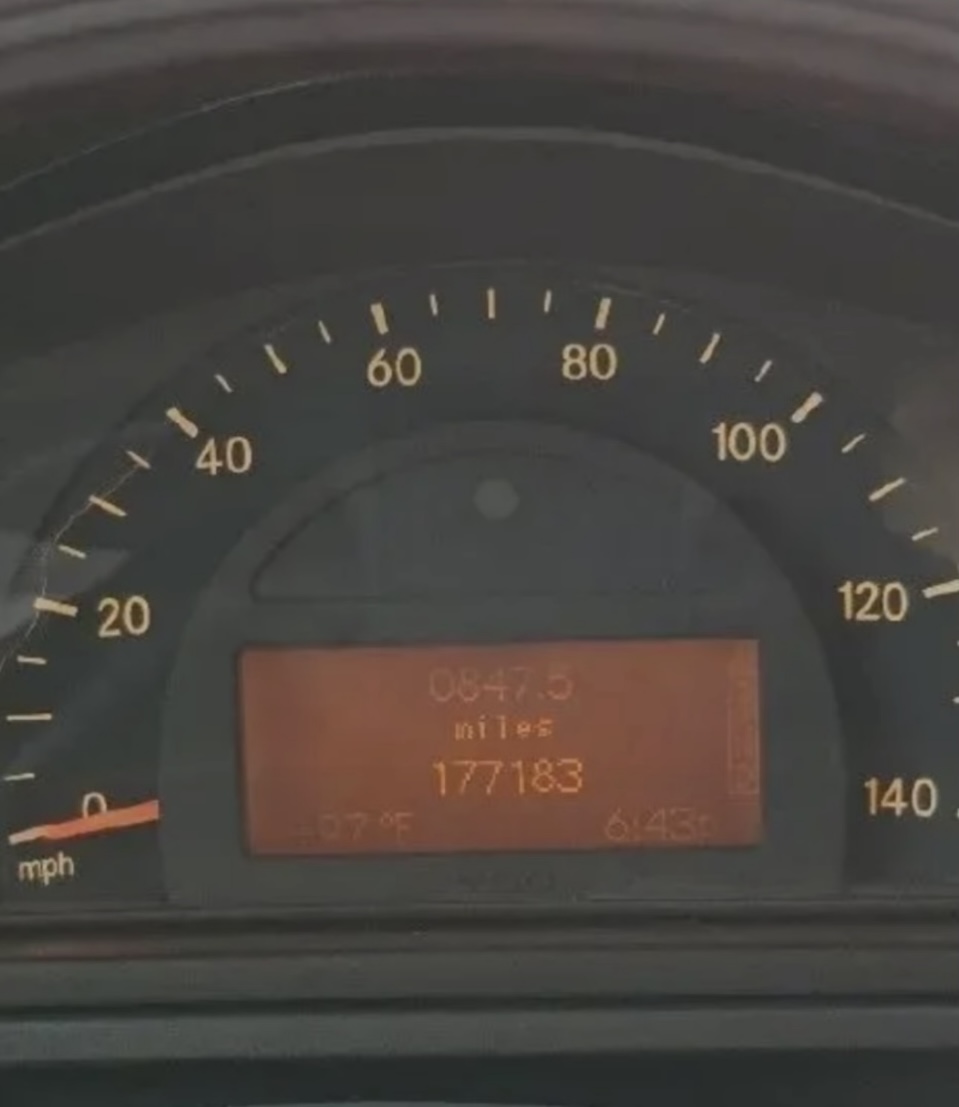 Used 2002 Mercedes-Benz G 500 image 4