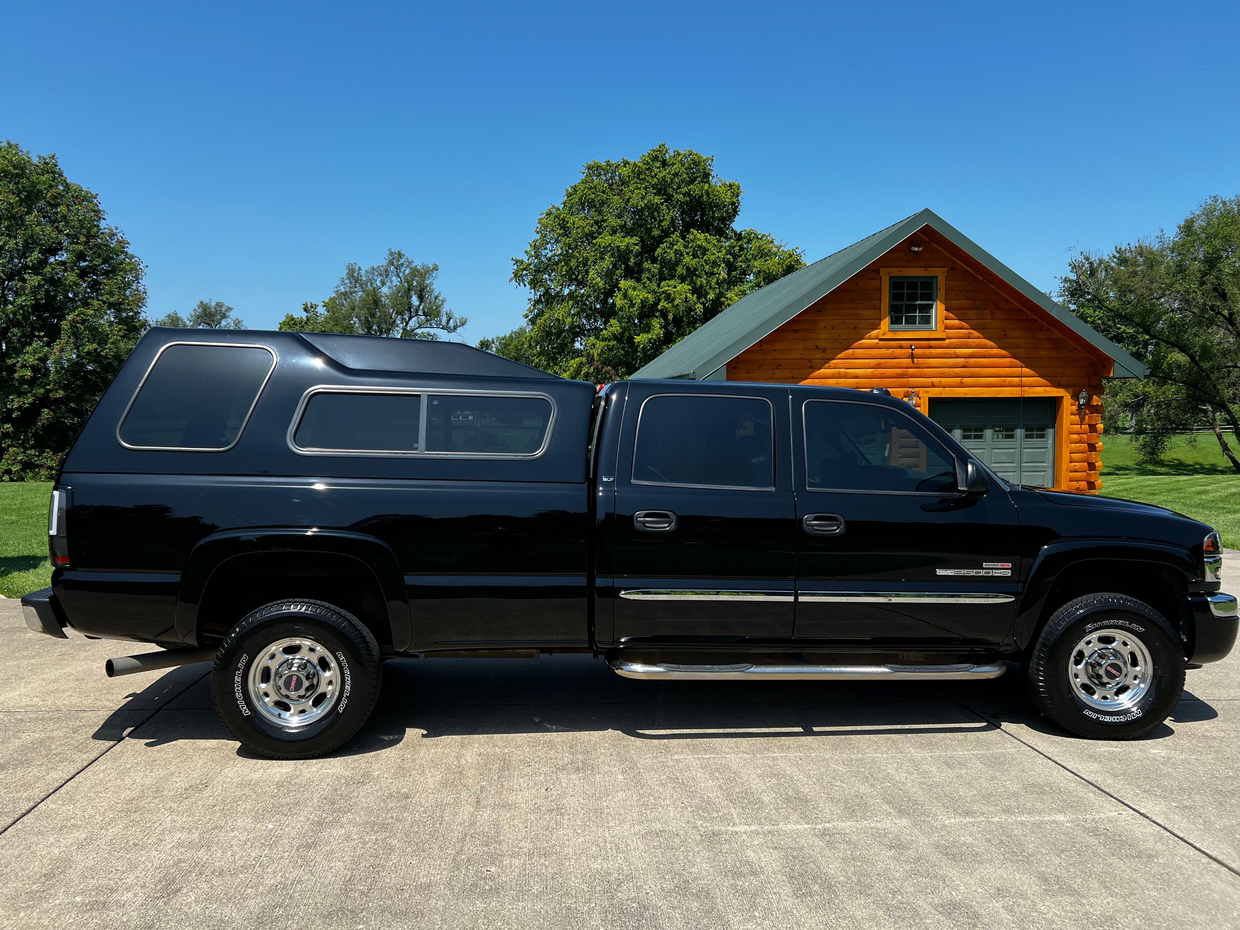 Used 2005 GMC Sierra 2500 SLT w/ Heavy-Duty Power Package AWD/4WD image 6