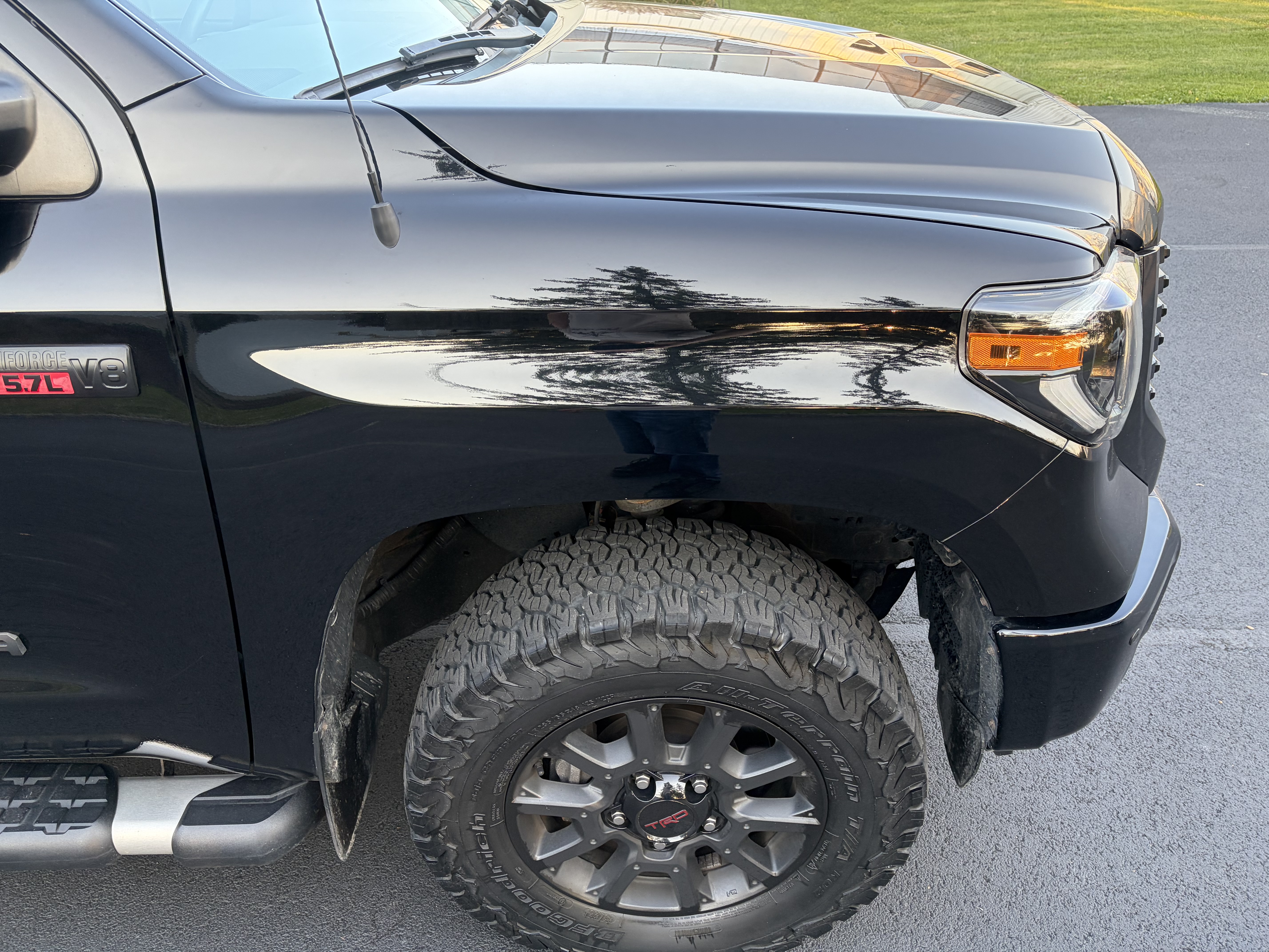 Used 2019 Toyota Tundra Limited w/ Limited Premium Package AWD/4WD image 20