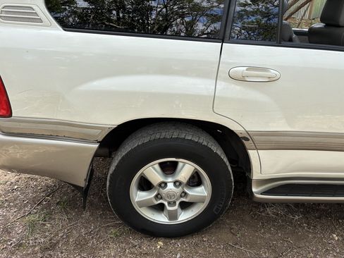 Used 2005 Toyota Land Cruiser AWD/4WD image 9