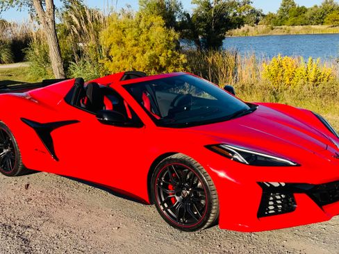 Used 2024 Chevrolet Corvette Z06 image 16