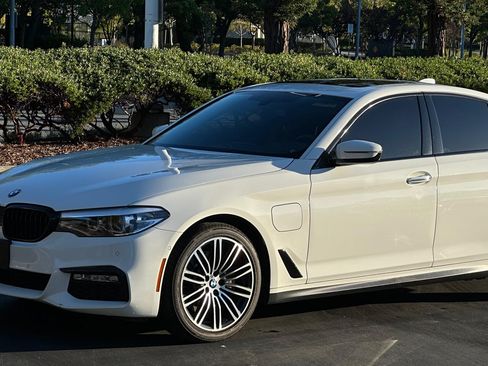 Used 2018 BMW 530e image 1