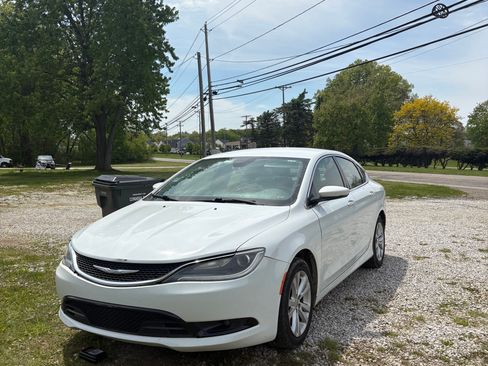 Used 2015 Chrysler 200 C w/ Navigation & Sound Group I FWD image 2