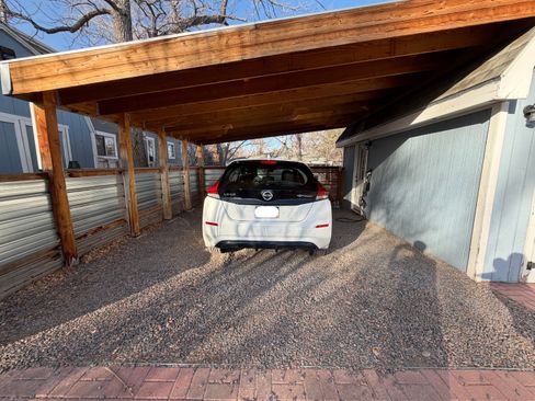 Used 2022 Nissan Leaf S image 5