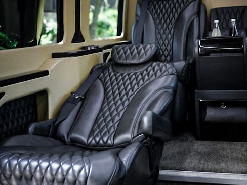 Used 2020 Mercedes-Benz Sprinter 3500 image 9